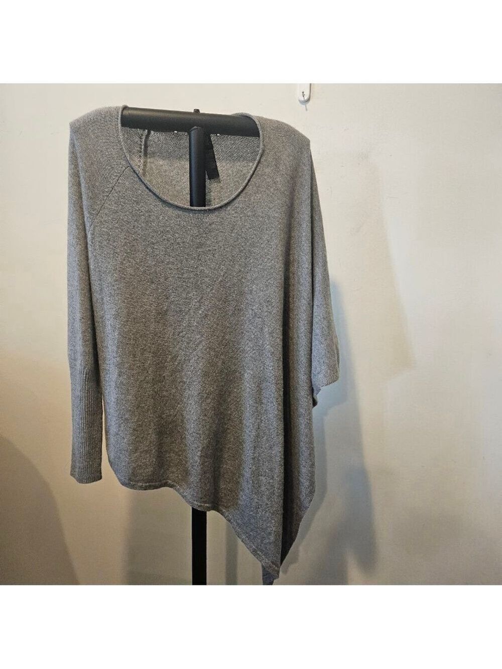 Women's Chico's Cashmere Asymmetrical One Sleeve Poncho Sweater Gray Size Large